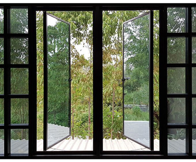 Casement window