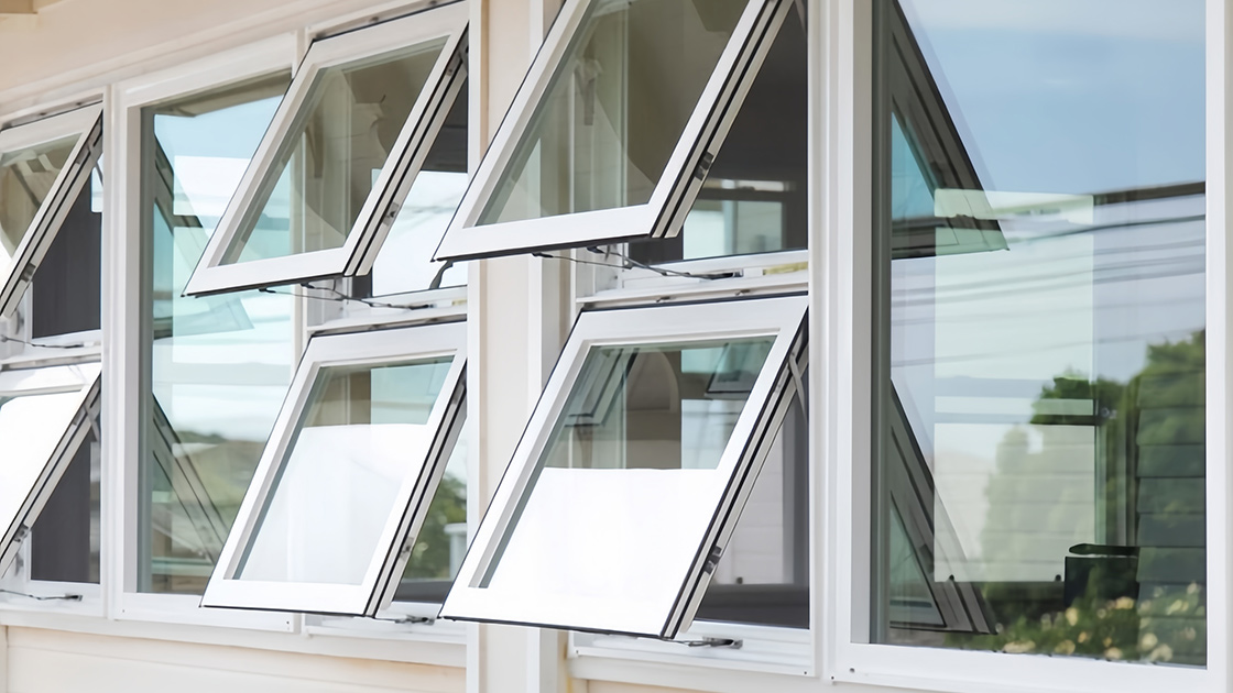 Awning swing window